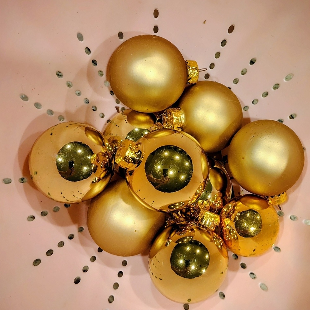 Elegant Gold Holiday Ornaments